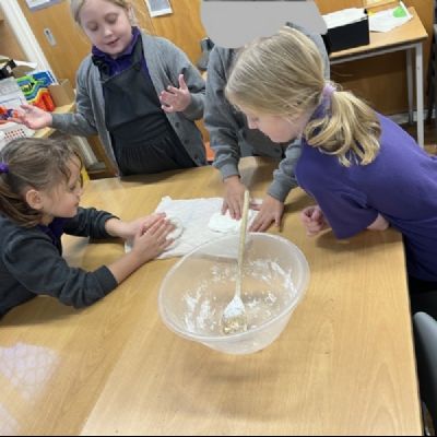 vQUzQWfVHFPCPi4LvxFKo00v1z6fswI53yNvjsBxc088bc74-657d-4646-842d-65d82b83b9de1000x1000